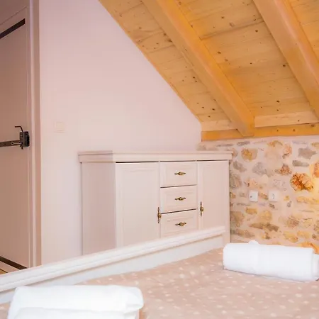 Galjin Dvor Guest house Krusevo (Sibenik-Knin)